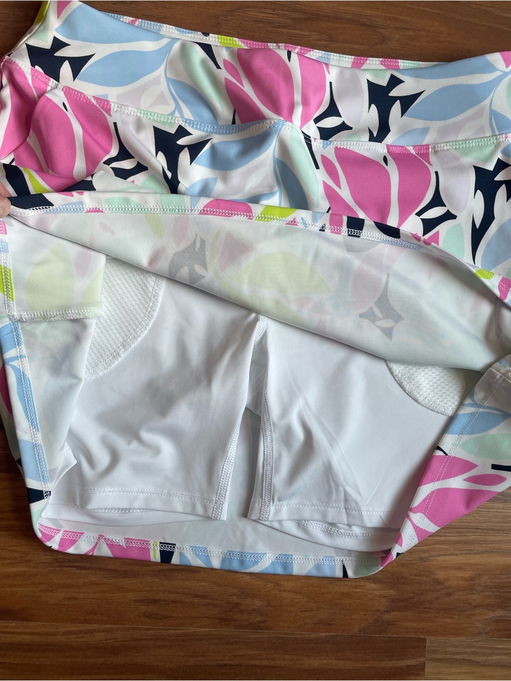 Tommy Bahama Golf Floral Print Skort Skirt Pastel Pink Blue Green Size Medium - Picture 4 of 7